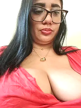 Monse--145: онлайн-секс-чат