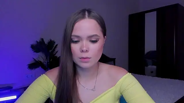 Chat XXX en directo de Kira_love_81