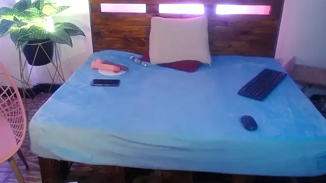 Yeseniaa25_ 라이브 XXX 채팅