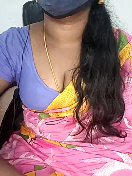 Tamil-hotwife 网络视讯表演
