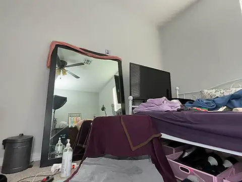 MissCumberdale Show in webcam