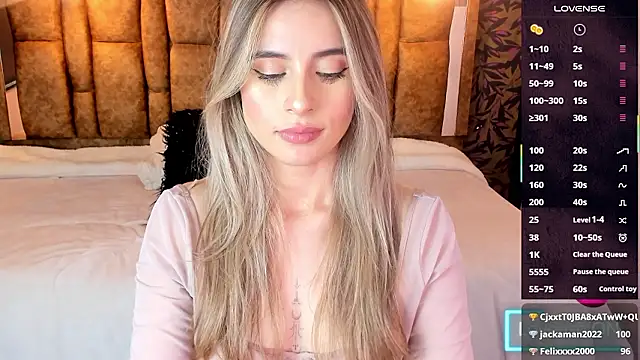 Živý XXX chat KiaraCarter