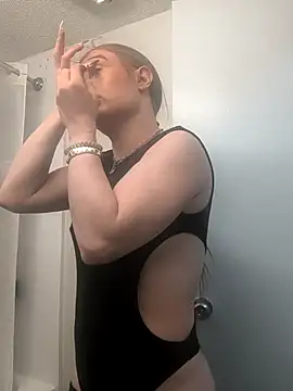 Show modela ImCarolinaCutiexxx na web-kameri