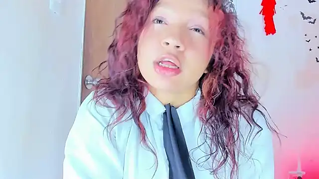 Chatroom XXX en direct de Emily_Coper18