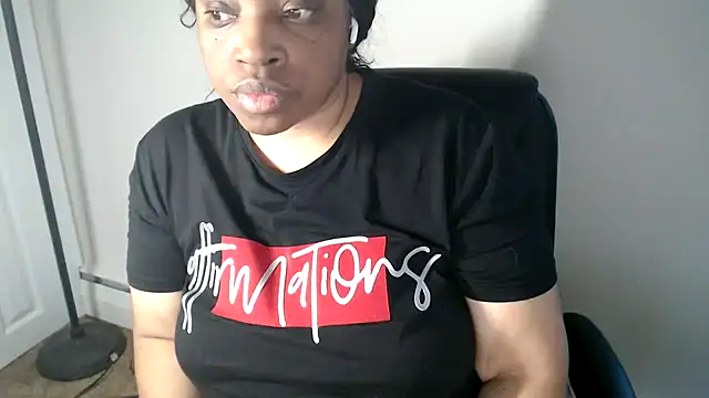 Chat XXX ao vivo de Sexymona1218