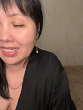 دردشة Love__Mom الجنسية المباشرة