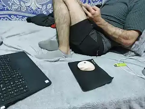 yazin19 Live XXX Chat