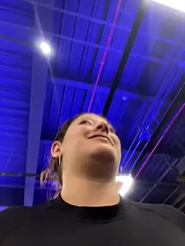 Chat +18 de lizzy_luminair ao vivo