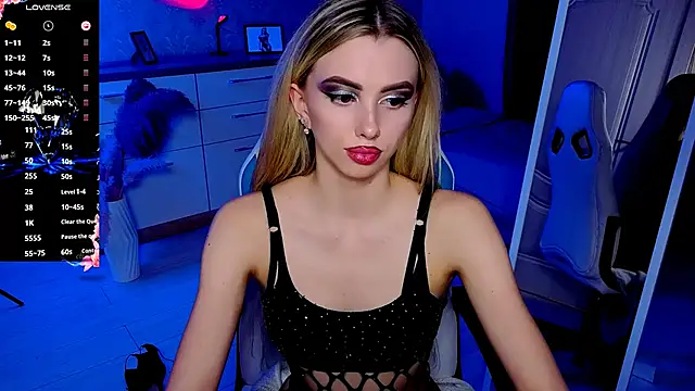 Emilia_Klar élő XXX-chatje