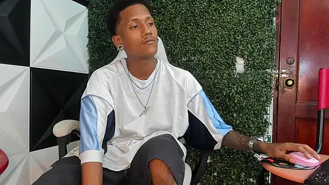 ManSant 라이브 XXX 채팅