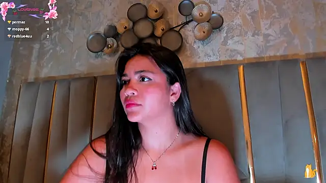 Chat XXX en directo de KimDevinne