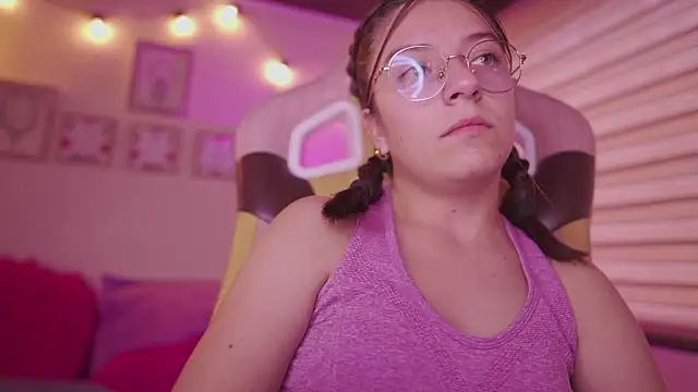 milly_kenner 现场XXX聊天