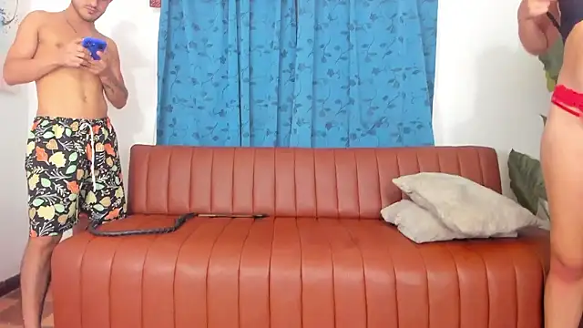 Threedirty_top élő XXX-chatje