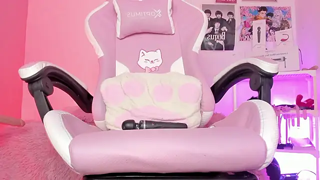 Chat +18 de Sachi_Meow ao vivo