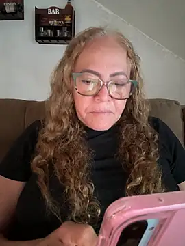 Chat +18 de Granny6boys ao vivo