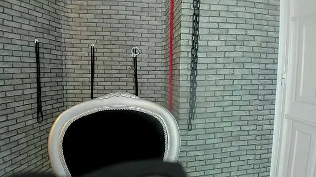 Онлайн чат XXX Briana_24