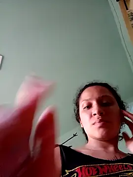 Chat XXX en directo de Little_Doll25