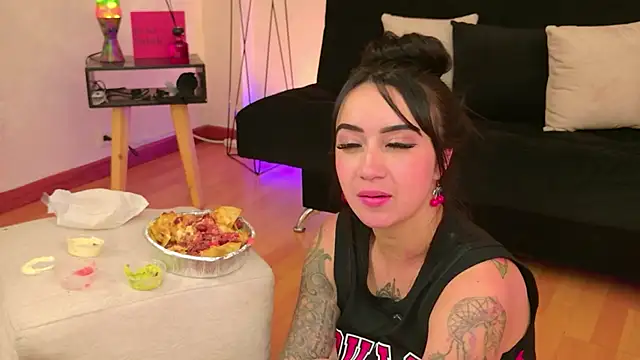 EmmyEvans1 Chat XXX in diretta