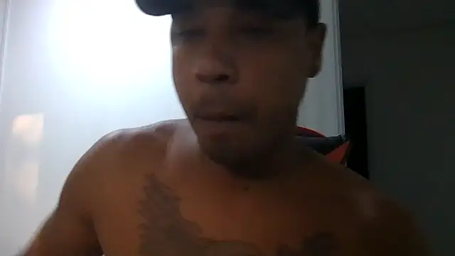 XXX chat uživo modela JUNINHOLEKEJR