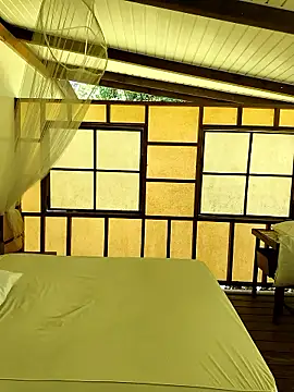 emma4xxx webcam show