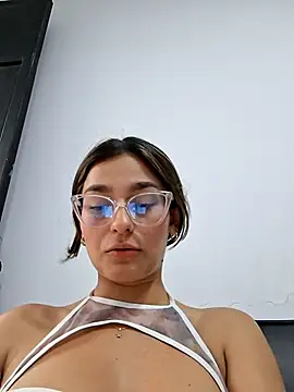 Ary-18's Live XXX Chat