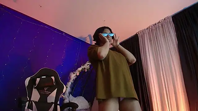 Chat XXX en directo de Emmapark_