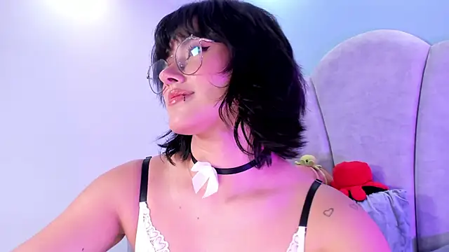 kristal_aitana Adlı Modelin Canlı XXX Sohbeti