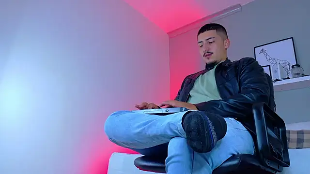 MrFox__ Adlı Modelin Canlı XXX Sohbeti