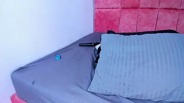 kittyy_milk_001 Adlı Modelin Canlı XXX Sohbeti