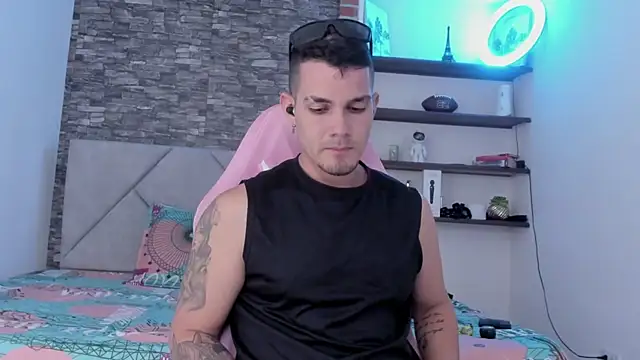 دردشة BooyHott_ الجنسية المباشرة