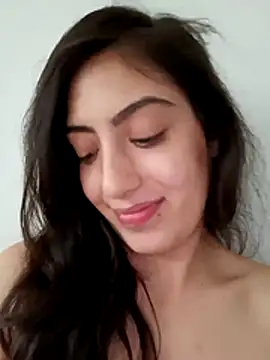 Chatroom XXX en direct de MIYESSI