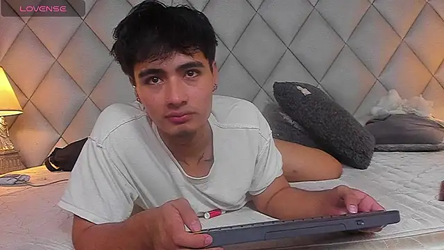 Clement_Reyes Live XXX-chat