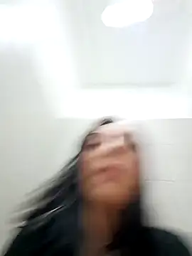 _Kamy_Hot Adlı Modelin Canlı XXX Sohbeti