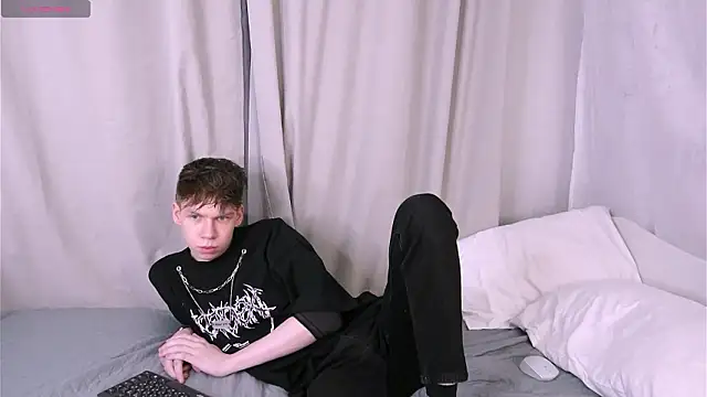 elliot_mars_ – Kamerová šou