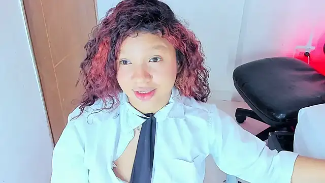 Chat XXX ao vivo de Emily_Coper18