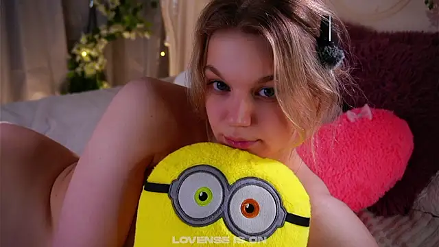 EdlinAllistonのライブXXXチャット