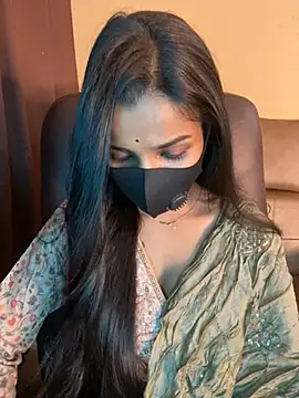 its_ur_flora's Live XXX Chat