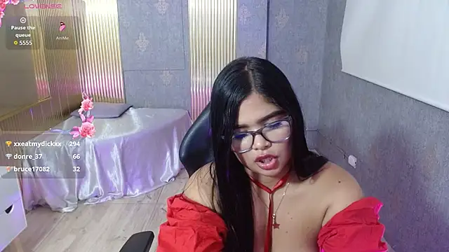 amberr_tay: διαδικτυακό σόου στην κάμερα