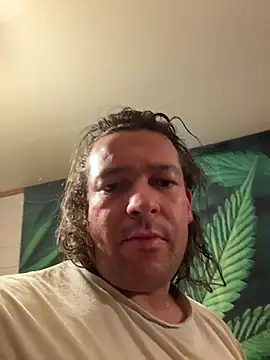 miguel910921 Adlı Modelin Canlı XXX Sohbeti