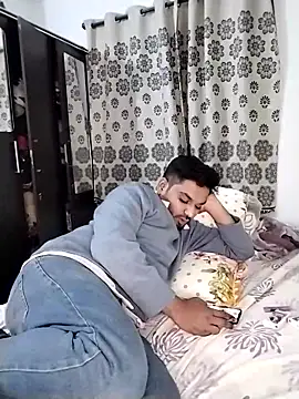 avi007p Adlı Modelin Canlı XXX Sohbeti