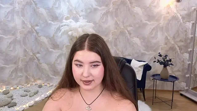 PixelGoddess Adlı Modelin Canlı XXX Sohbeti