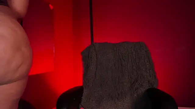 ale_cam Adlı Modelin Canlı XXX Sohbeti