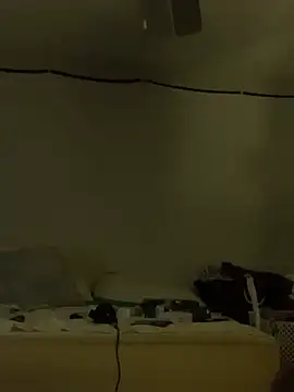 Triggerhappycj100 即時 XXX 聊天