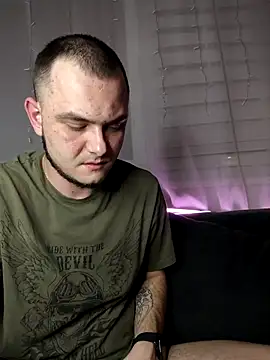 Živý XXX chat RealAfterDark