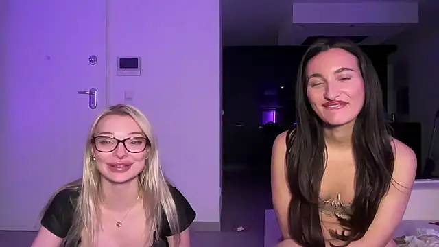 HannaXLove Pertunjukan Webcam