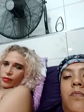 2Juicy_pussy Live XXX-chat