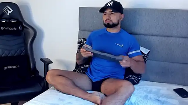 ethaanjones Webcam Show