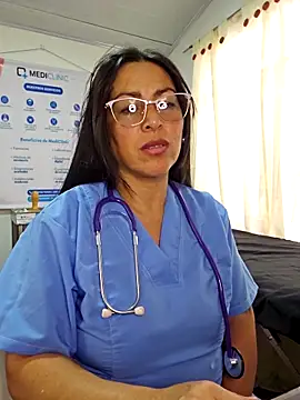 Chat +18 de JustSamantha_ ao vivo