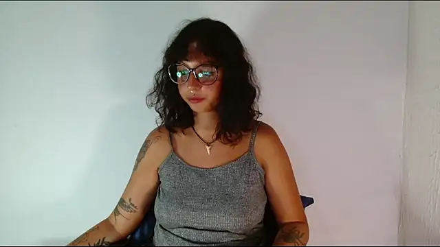 myamillor Chat XXX live