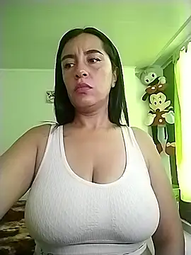 Онлайн чат XXX hailey85